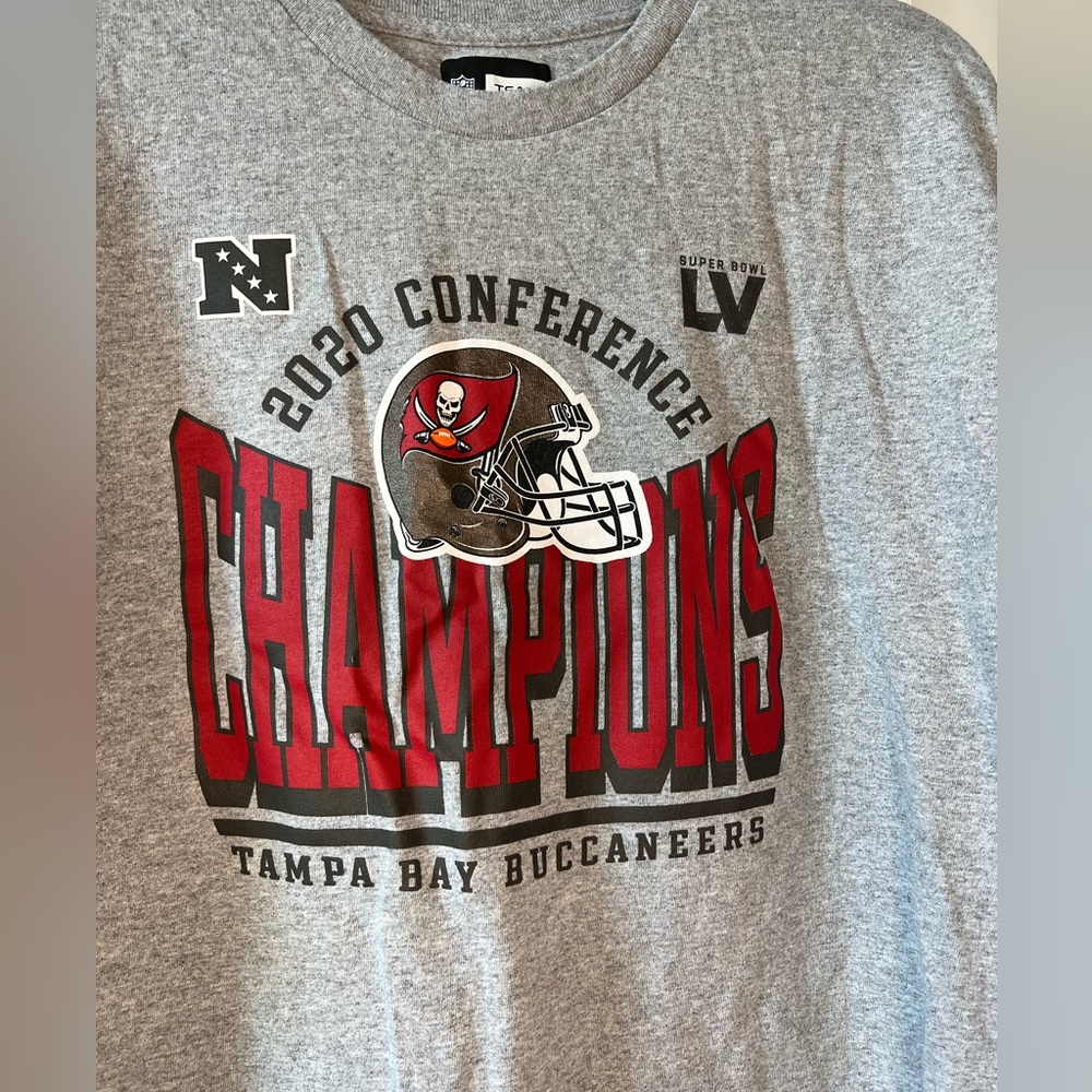 NFL Tampa Bay Buccaneers 2020 Champions Men’s Short Sleeve T-shirt Sz XXL Grey